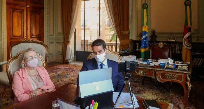 Leite espera que Estado receba no início de janeiro primeiras doses da vacina contra o coronavírus