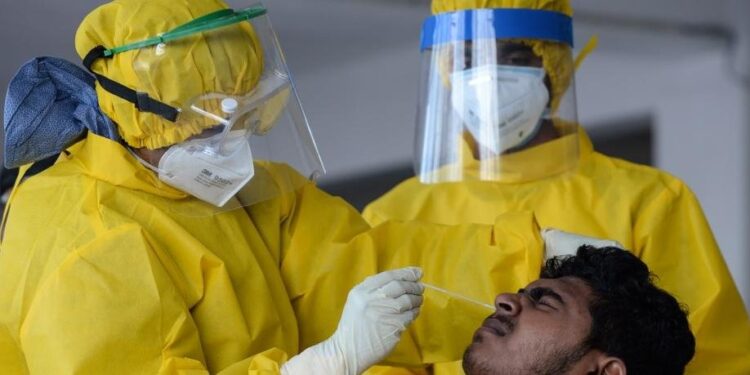 Mundo ultrapassa 50 milhões de casos de Covid-19, diz universidade Johns Hopkins