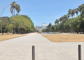 Governo do RS suspende cogestão e aumenta restrições a regiões na bandeira vermelha