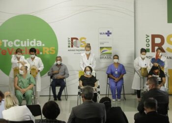 O que se sabe sobre a vacinação contra a covid-19 no RS