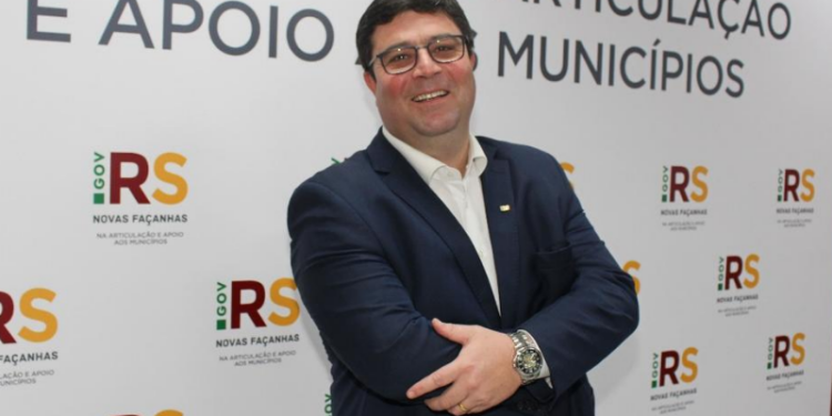 Secretário gaúcho cita falta de pessoal e vê sistema de saúde próximo do colapso diante da Covid-19