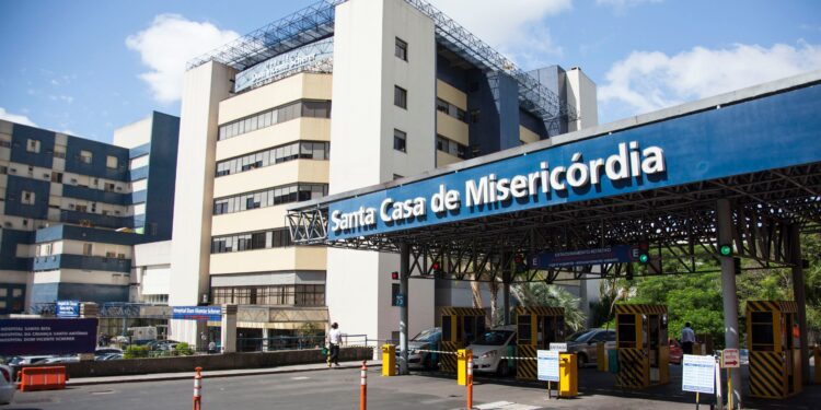 Grandes hospitais de Porto Alegre estão próximos do limite de expansão de leitos