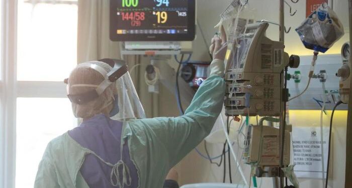 Situação de hospitais em três regiões do RS segue grave; caso mais preocupante tem UTIs com ocupação de 126,2%